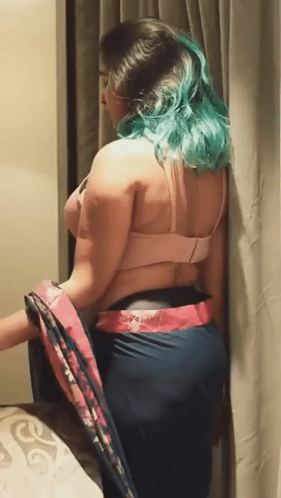 Anjali gaud Nude hot Body show video p19